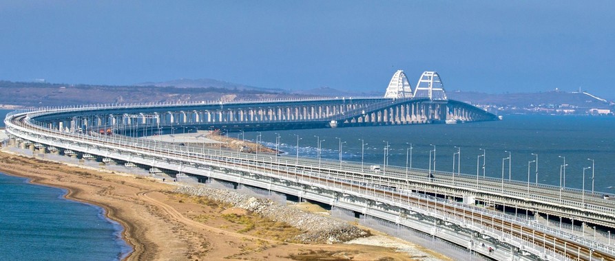 Экскурсия по Крымскому мосту из Геленджика
